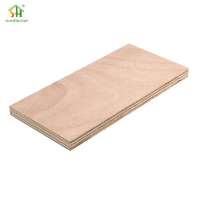 Buy 500kg/m3-650kg/m3 Eucalyptus Core Plywood Melamine Board 18mm online manufacture