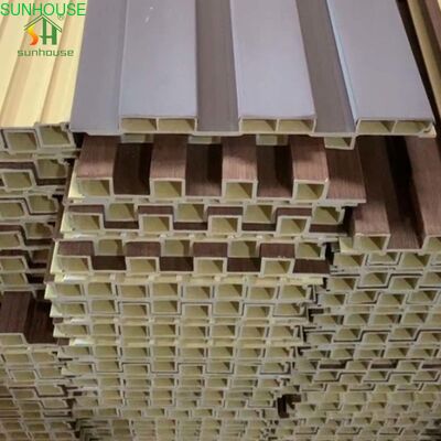 kopen 1220*2440Mm Buitenmuurpaneel Hout Plastic Composite Fluted Design voor Muurplaten Product online manufacture