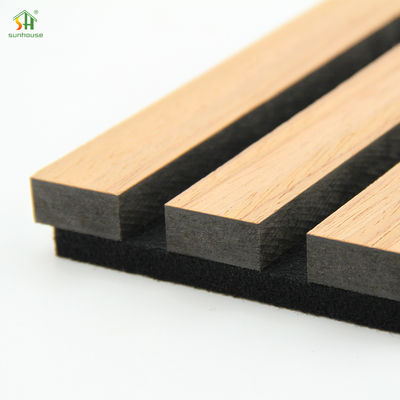 Un buen precio. Pared de panel de madera acústica 1220x2440 mm de fibra de poliéster de MDF negro en línea